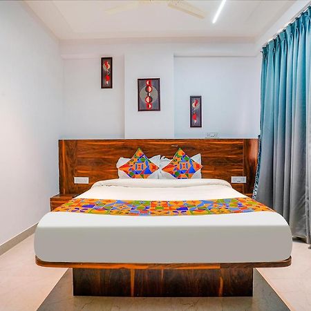 Fabhotel Crystal Inn - Nr Suvarndeep Chowk Pimpri-Chinchwad Kültér fotó