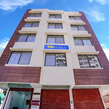 Fabhotel Crystal Inn - Nr Suvarndeep Chowk Pimpri-Chinchwad Kültér fotó