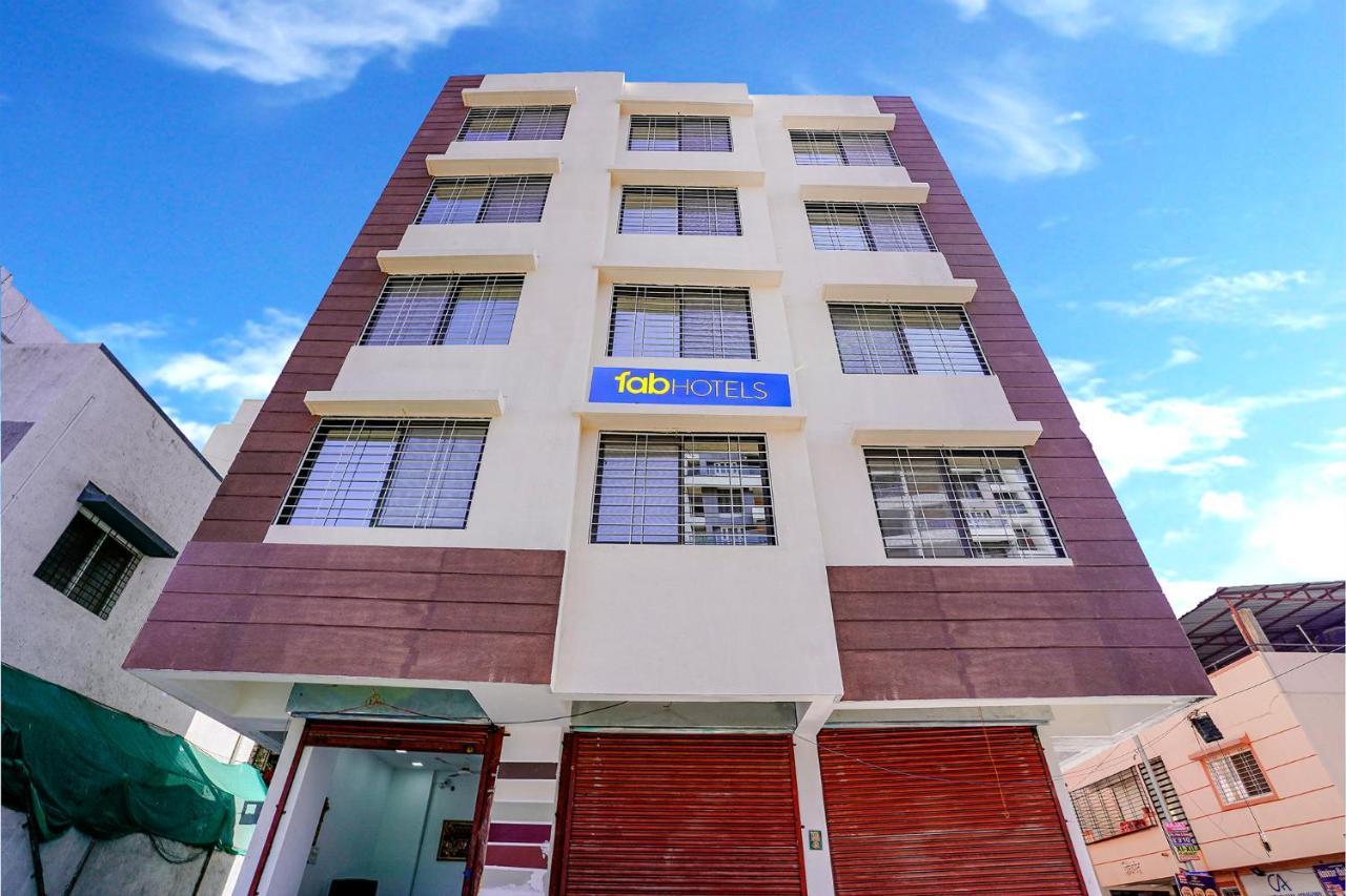 Fabhotel Crystal Inn - Nr Suvarndeep Chowk Pimpri-Chinchwad Kültér fotó