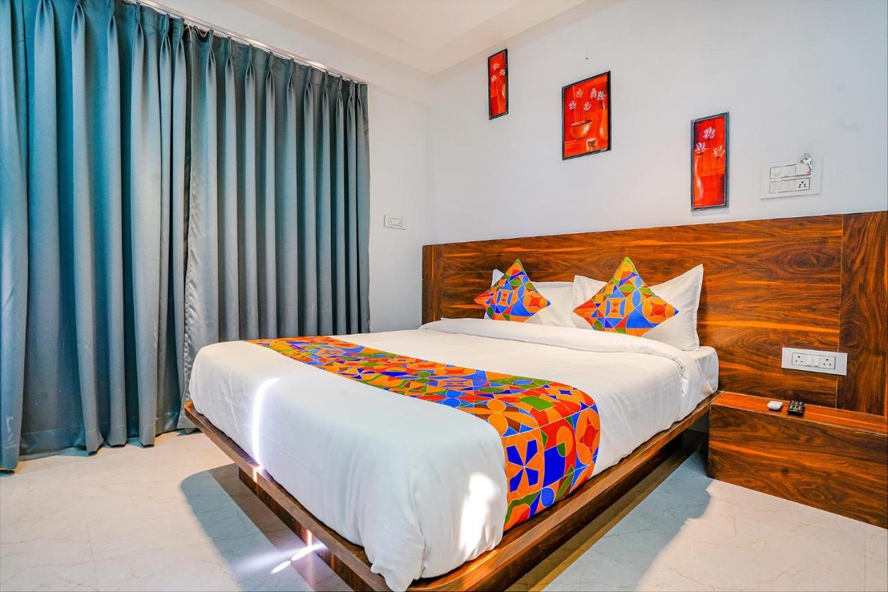 Fabhotel Crystal Inn - Nr Suvarndeep Chowk Pimpri-Chinchwad Kültér fotó