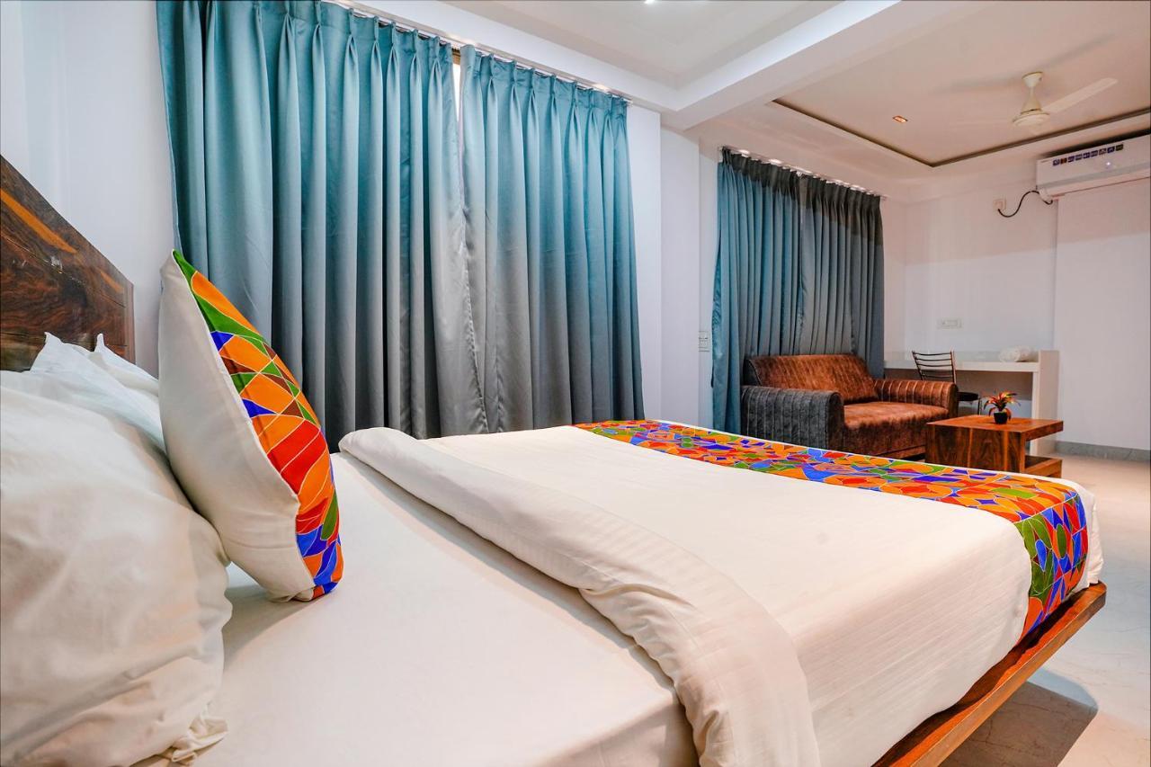 Fabhotel Crystal Inn - Nr Suvarndeep Chowk Pimpri-Chinchwad Kültér fotó
