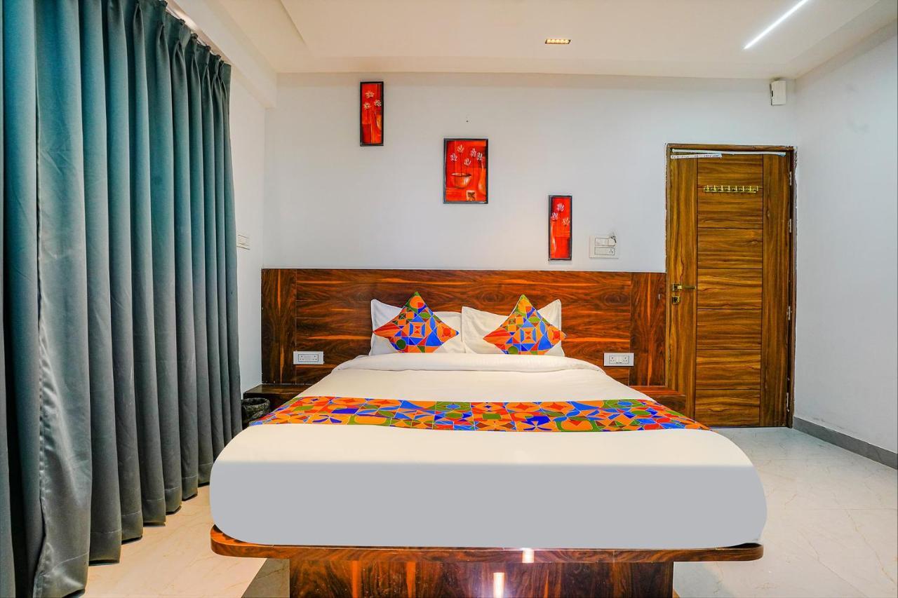 Fabhotel Crystal Inn - Nr Suvarndeep Chowk Pimpri-Chinchwad Kültér fotó