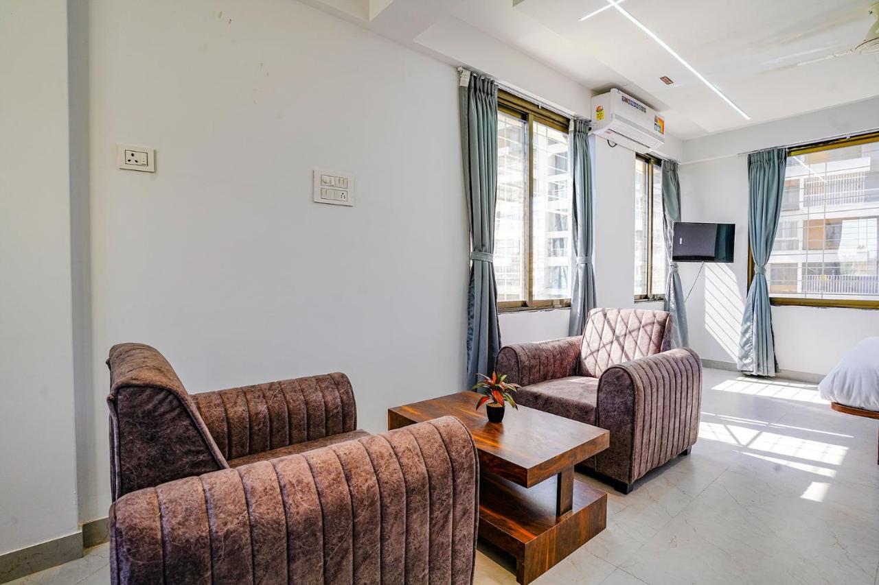 Fabhotel Crystal Inn - Nr Suvarndeep Chowk Pimpri-Chinchwad Kültér fotó